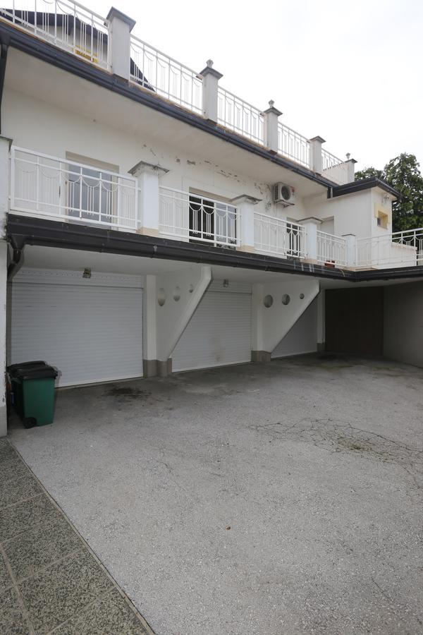 Apartments Villa Irma SJJ Exteriör bild